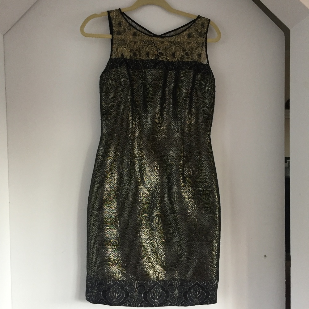 Metallic gold Carmen Marc Valvo dress - Picture 1 of 4